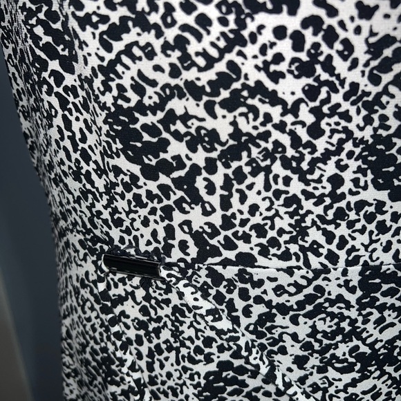 George- Black & White Abstract Animal Print Stretch Dress - Picture 2 of 5
